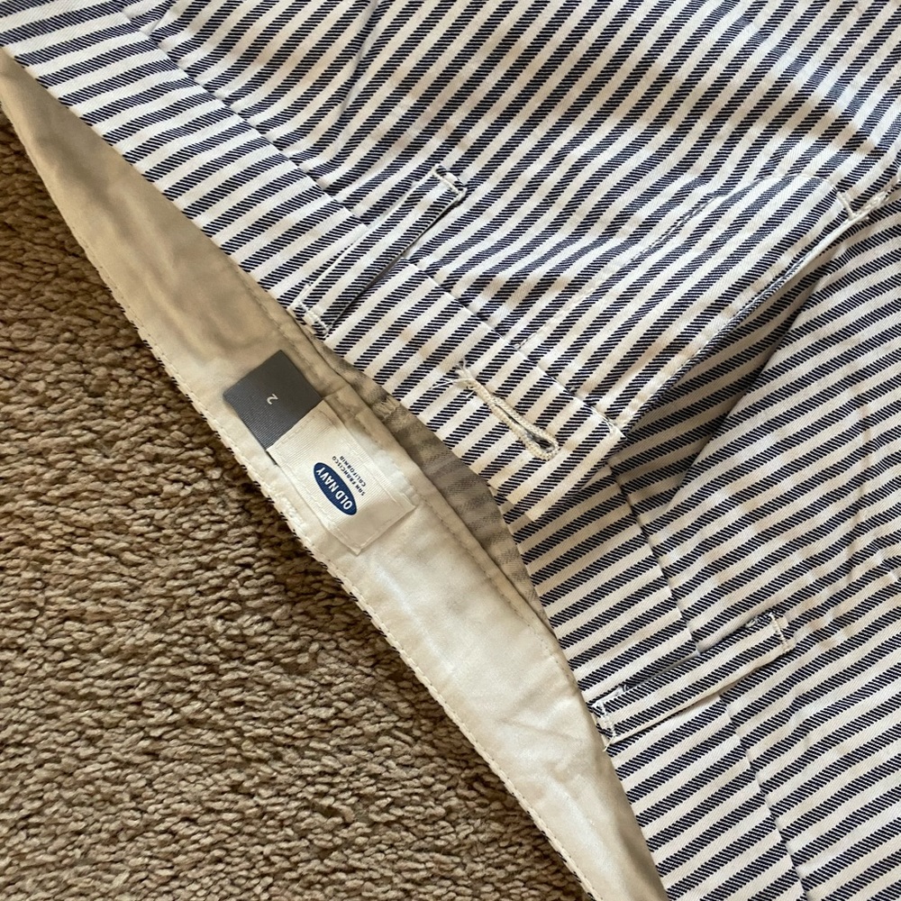 Old Navy stripped shorts